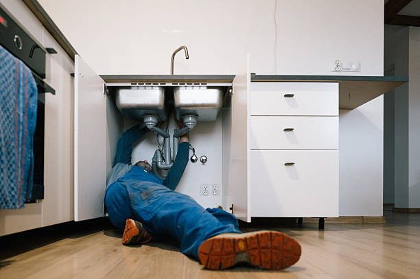 Professional Emergency Plumber technician working in Fortescue, NJ